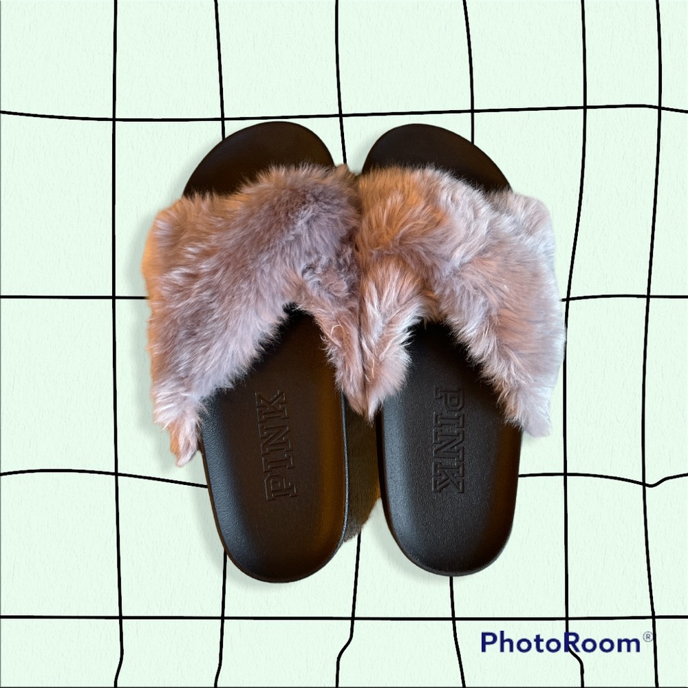 Fuzzy Pink Slides (NEW Without Tags) Size: 7/8
